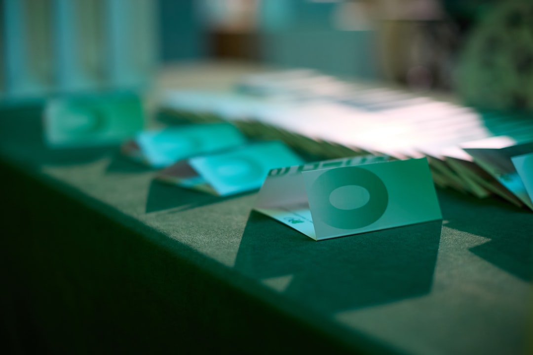 banknotes-with-the-number-zero-on-them-plbtloqvhd0